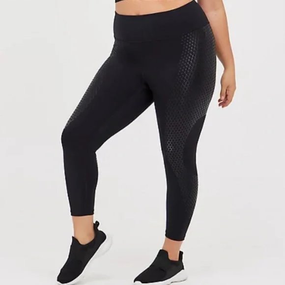 Torrid Compression Legging Performance Core Black 3X - Picture 3 of 16